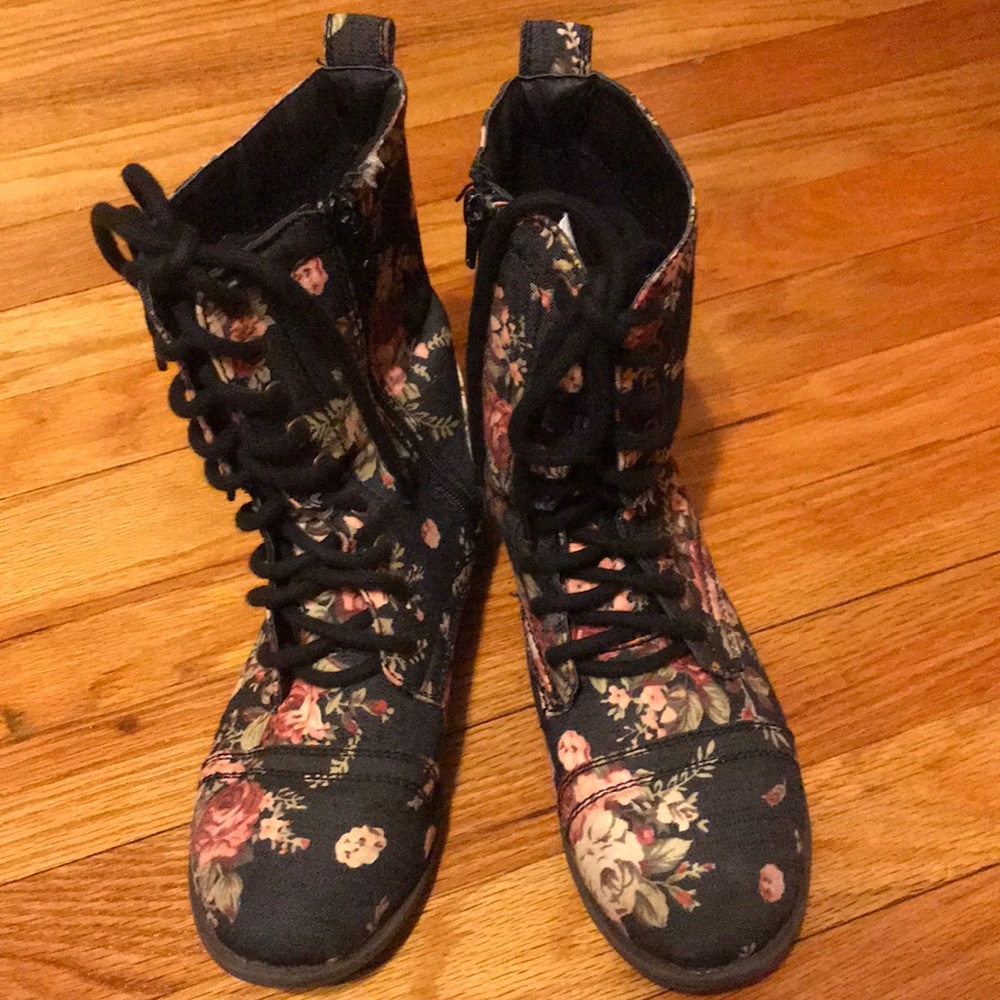 Floral boots